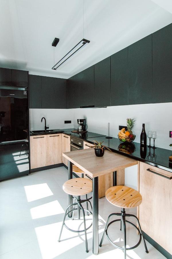 Andromahi Apartments & Suite 라가나스 외부 사진