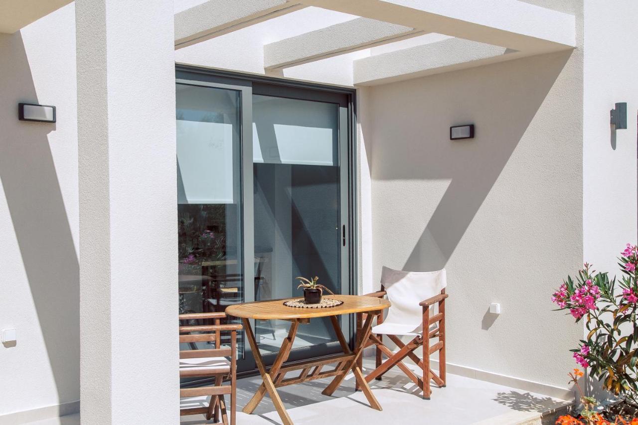 Andromahi Apartments & Suite 라가나스 외부 사진