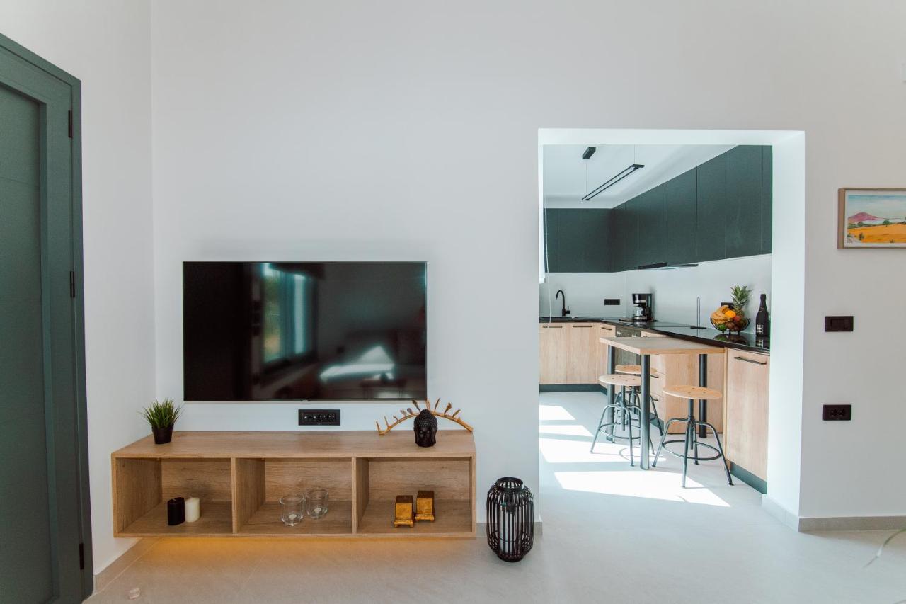 Andromahi Apartments & Suite 라가나스 외부 사진