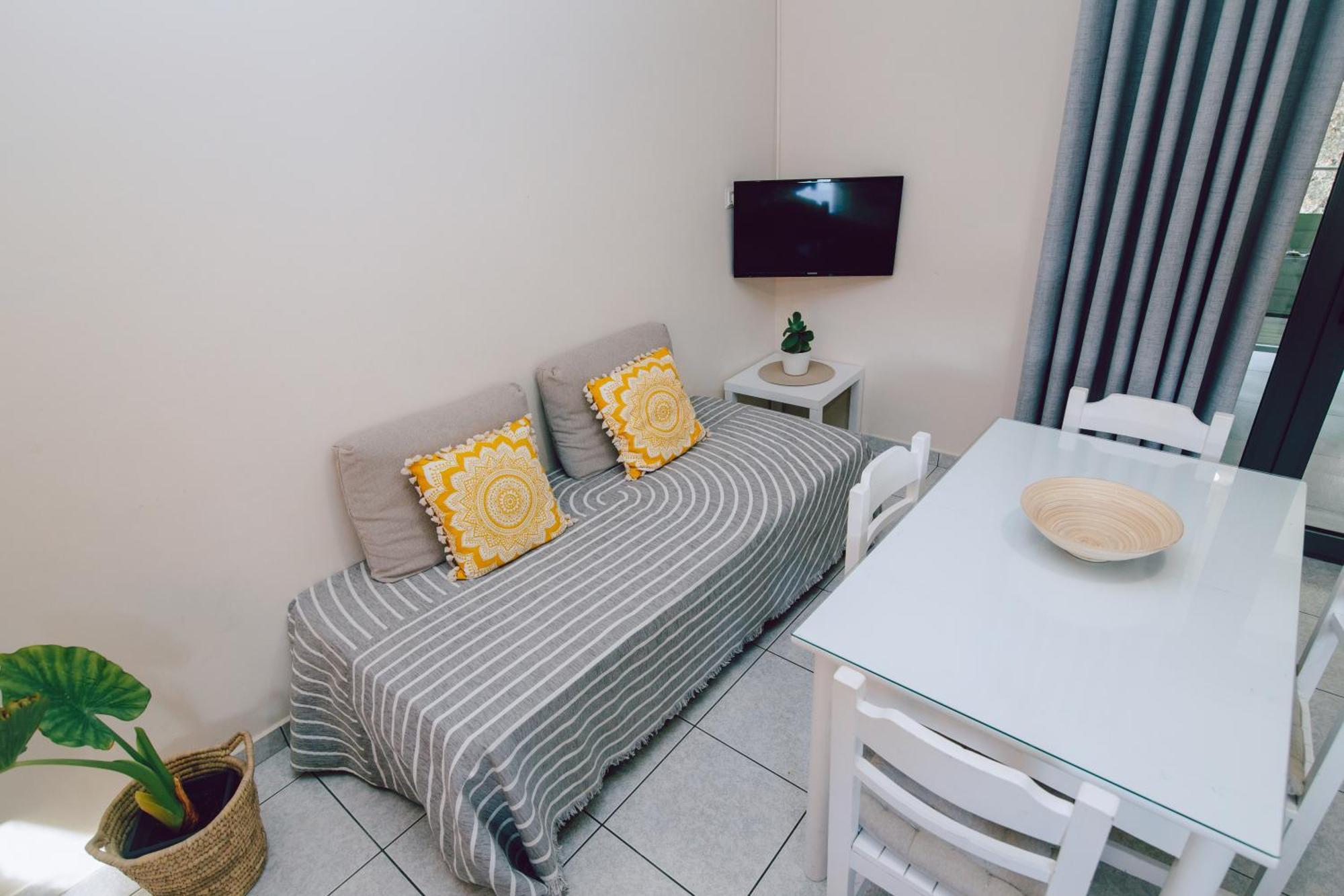 Andromahi Apartments & Suite 라가나스 외부 사진
