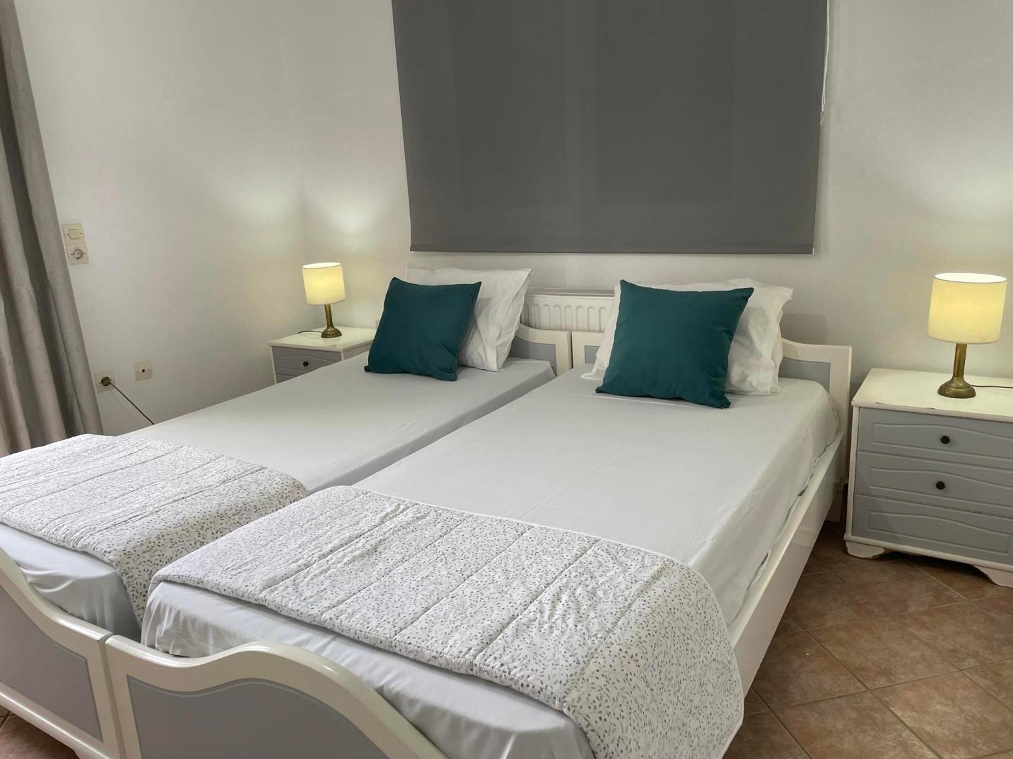 Andromahi Apartments & Suite 라가나스 외부 사진